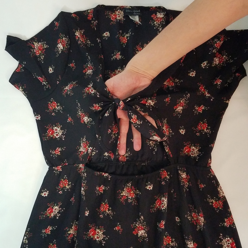 Beautiful floral print maxi dress!!! - Picture 3 of 9